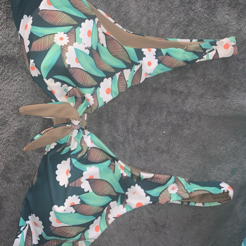 CUPSHE BIKINI TOP